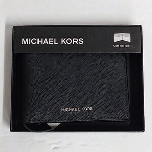 Michael Kors black leather wallet NWB 🔥